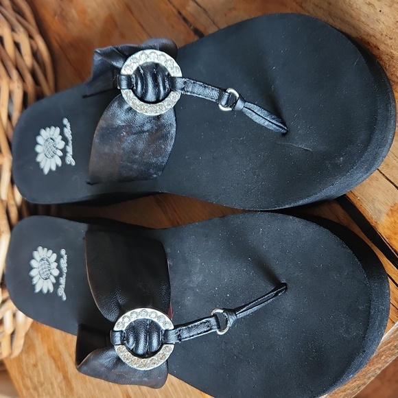 Rhinestone Yellow Box Wedge Flip- Flops sz 10 Black‎ Leather - Picture 2 of 12